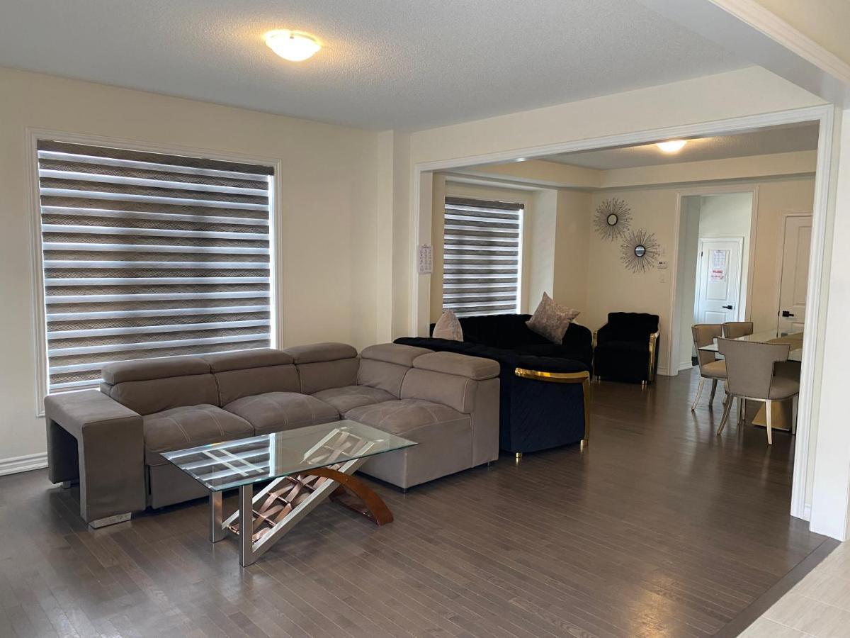 Villa 537 Veterans Dr Brampton On L7A 0C4 Extérieur photo